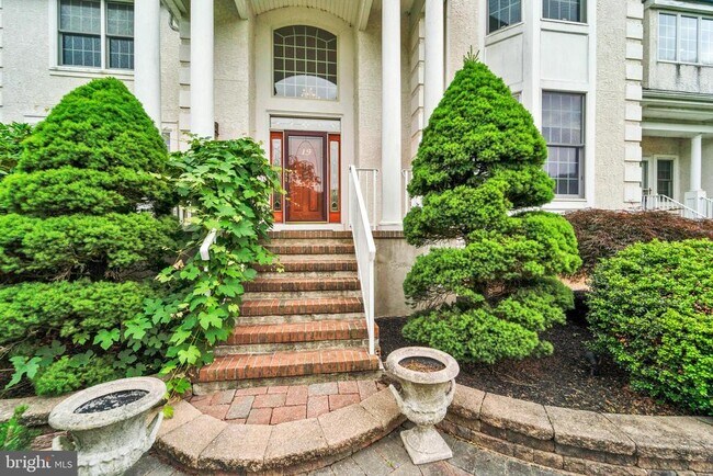 Building Photo - 19 Meadowlark Dr