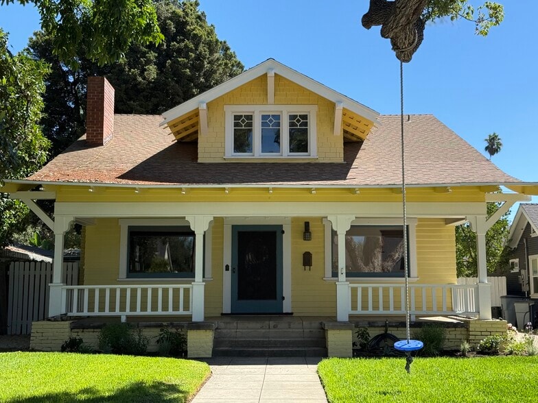 Building Photo - 2020 Milan Ave