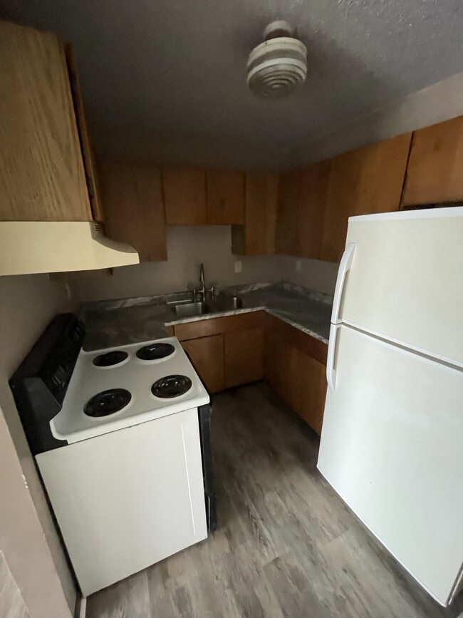 Kitchen - 130 S Clay St