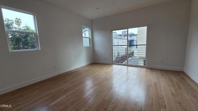 Building Photo - 917 N Ridgewood Pl