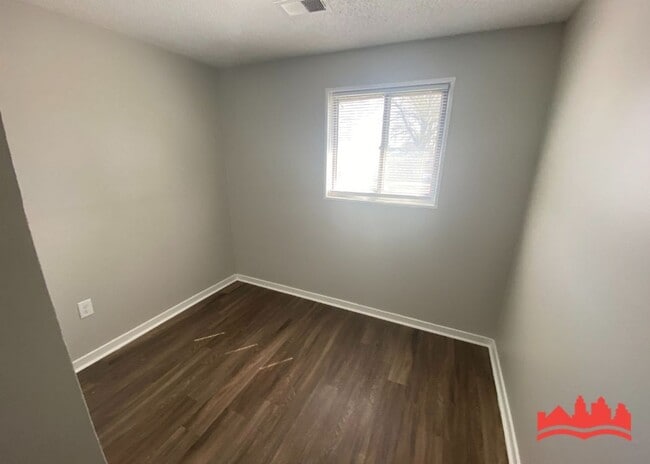 Building Photo - 220 Elder Rd