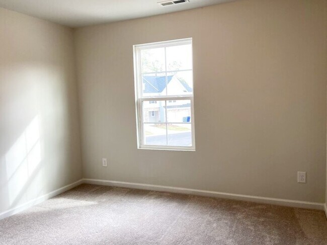 Building Photo - Brand New 3 bedroom Townhome for Rent