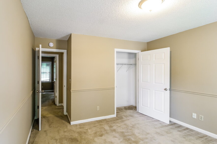 Building Photo - 1368 Chatley Way