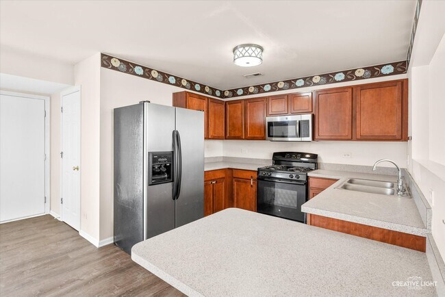 Building Photo - 737 Serendipity Dr