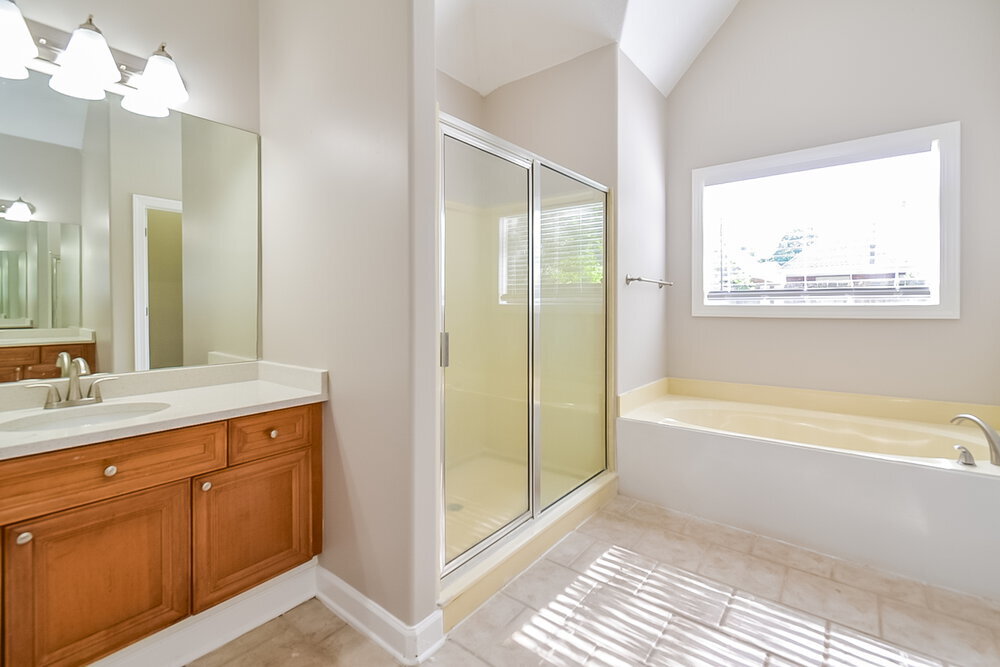 Building Photo - 4494 Graystone Dr