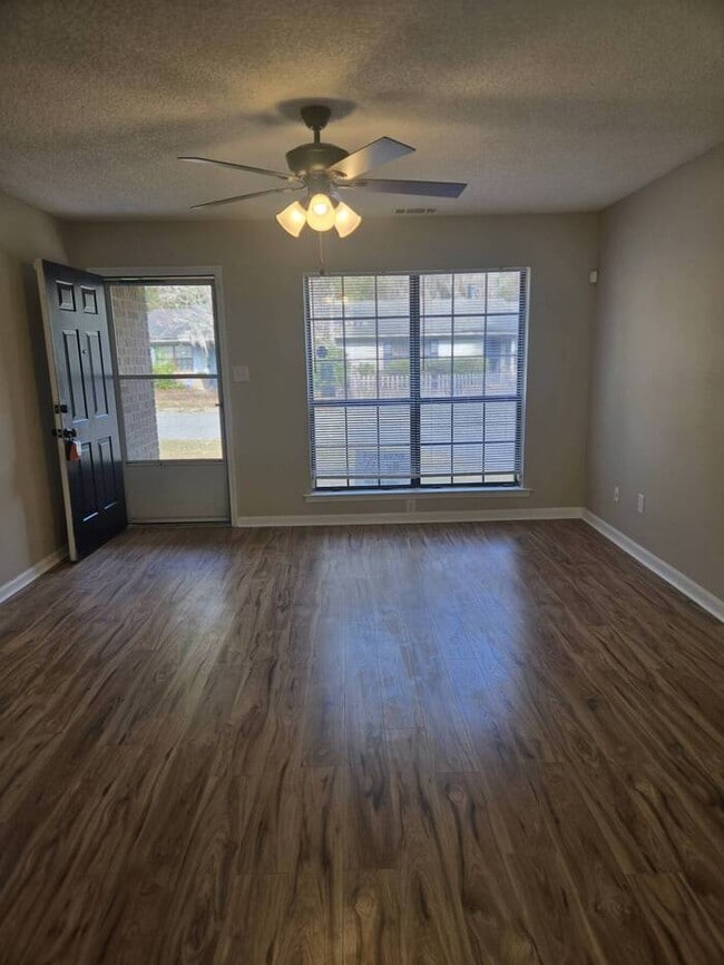 Building Photo - 123 Harmon Creek Dr