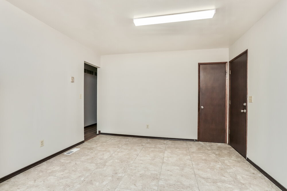 Building Photo - 1126 Borden Dr