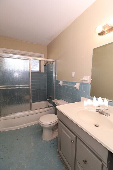 Building Photo - 4533 Bogart St