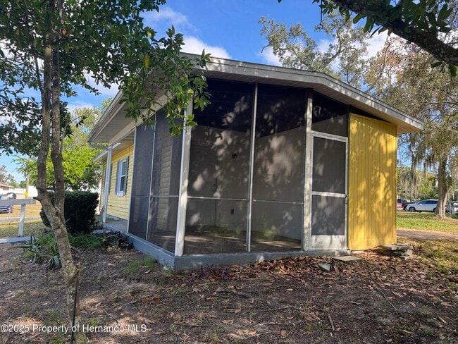 Building Photo - 6315 Treehaven Dr