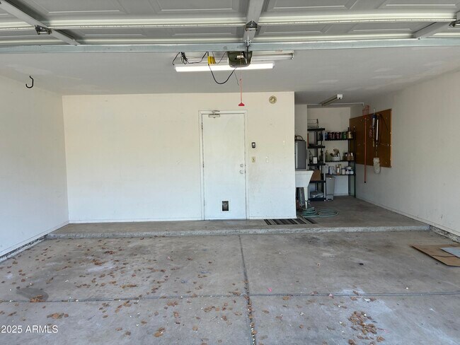 Building Photo - 8437 E San Benito Dr