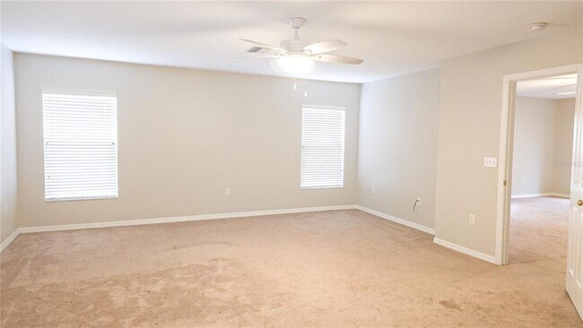 Building Photo - 6955 Lake Eaglebrooke Dr