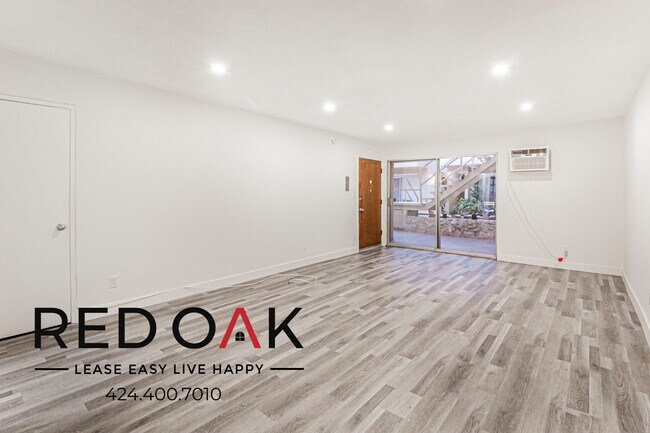 Building Photo - 7720 Hampton Ave