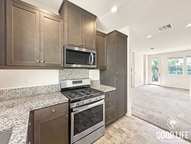 Building Photo - Beautiful 3B/3BA Townhome in Imperial Beach w/ 2-Car Garage & Community Pool!