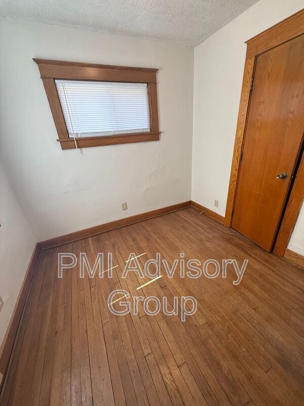 Building Photo - 1245 SW Boswell Ave