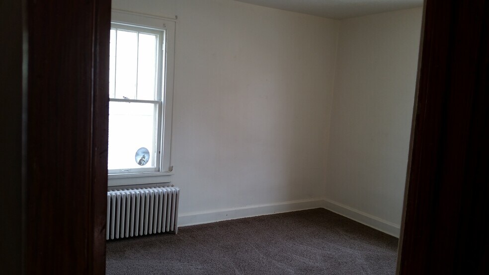 North Bedroom - 249 Healy Ave