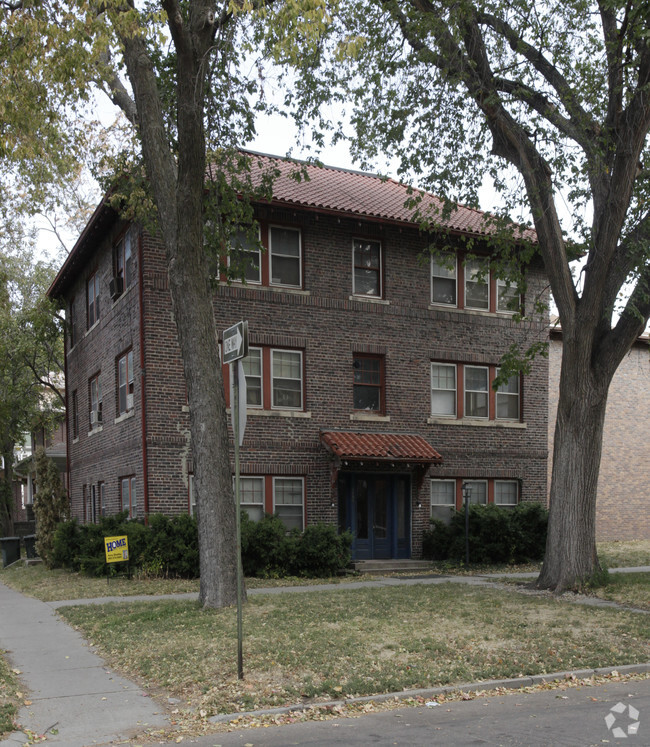 Primary Photo - 1600 C St