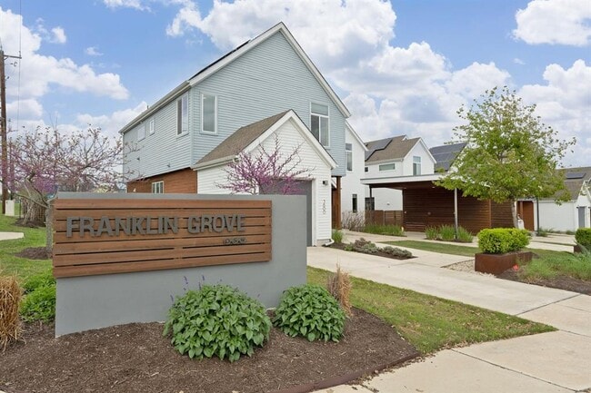 Building Photo - 3600 Clary Wy