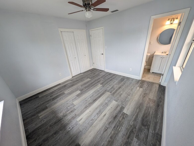 Building Photo - 7173 Darien Way