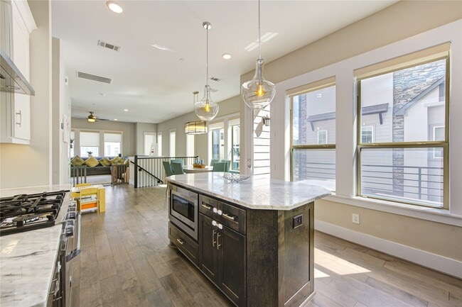 Building Photo - 2661 Fountain Key Blvd