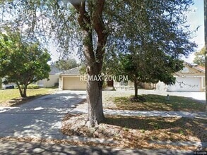 Building Photo - 118 River Isle Dr