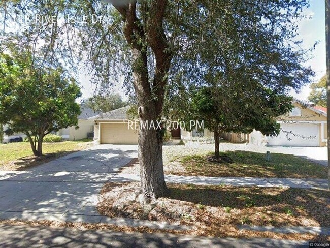 Primary Photo - 118 River Isle Dr