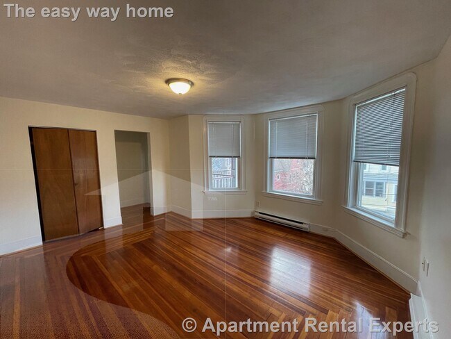 Building Photo - 14 Garrison Ave