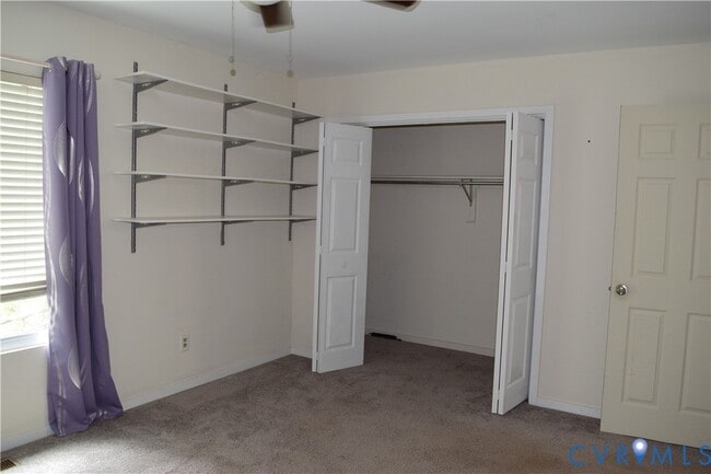 Building Photo - 9745 Groundhog Dr