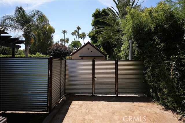 Building Photo - 6009 Melvin Ave