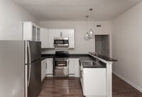 Interior Photo - Indy Downtown Colonial Apartments