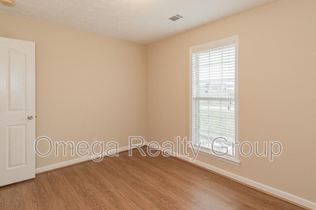 Building Photo - 614 River Birch Dr