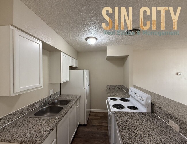 Building Photo - Discover Urban Comfort: Spacious 1-Bedroom Oasis at Lyn Capri