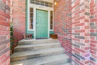 Building Photo - 6717 Driffield Cir W