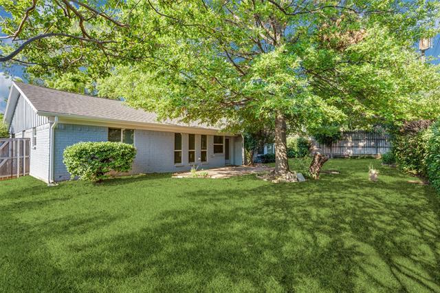 Building Photo - 905 Stratford Dr