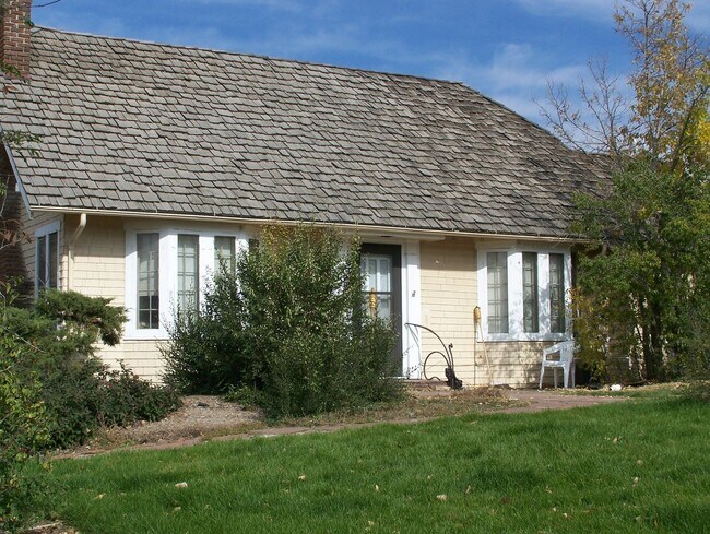 Building Photo - Location, Location, Location.