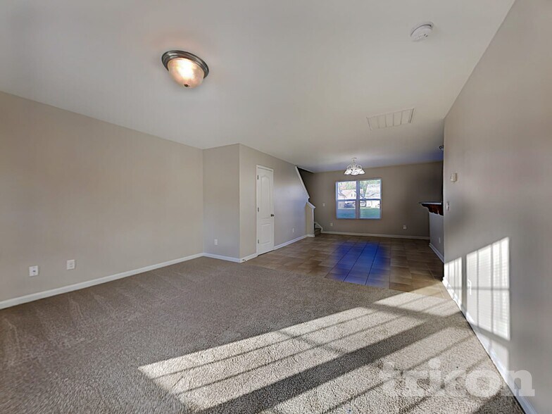 Building Photo - 576 Gentle Breeze Ln