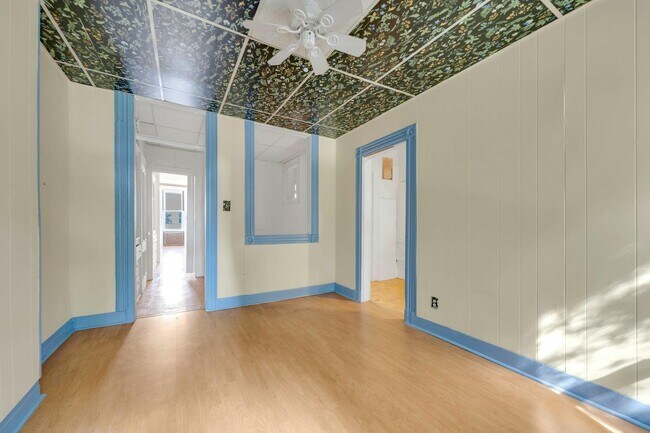 Building Photo - 546 Palisade Ave