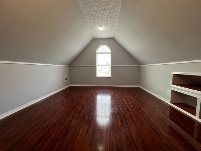 Building Photo - Nice 3 Bedroom 2 Bath plus Bonus Room in Murfreesboro - Available Immediately!