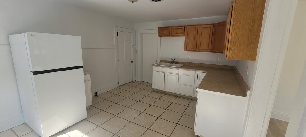 Kitchen (stove to be installed) - 2226 Myrtle St