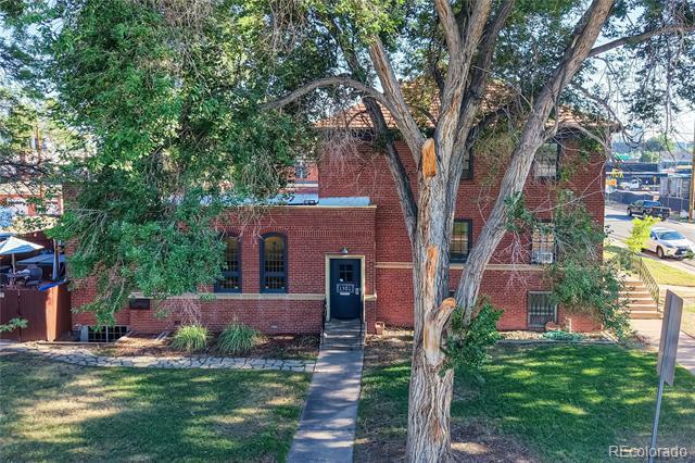 Building Photo - 375 S Navajo St