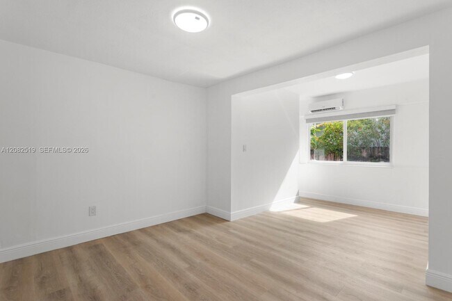 Building Photo - 2375 SW 16th Ave