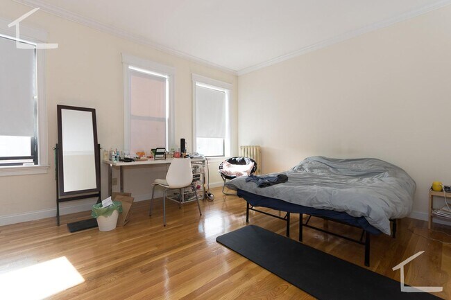 Building Photo - 72 Quint Ave #9I Boston MA 02134