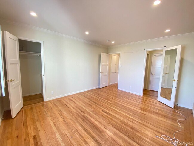 Building Photo - 60 Westdale Ave