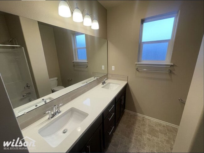 Building Photo - Upcoming 4-Bedroom Gem with Modern Charm and 2 Bath House for Rent!