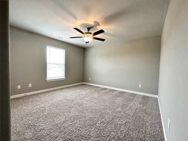 Building Photo - 2085 N Penelope Ln