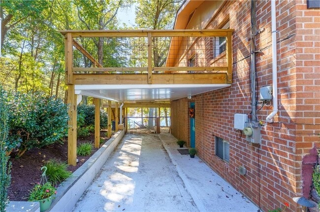 Building Photo - 5580 Williams Shores Dr