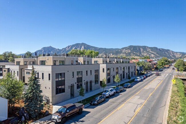 Primary Photo - Pearl 21 Townhomes