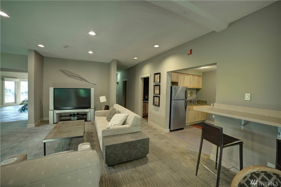 Cabana - 15821 Leary Way