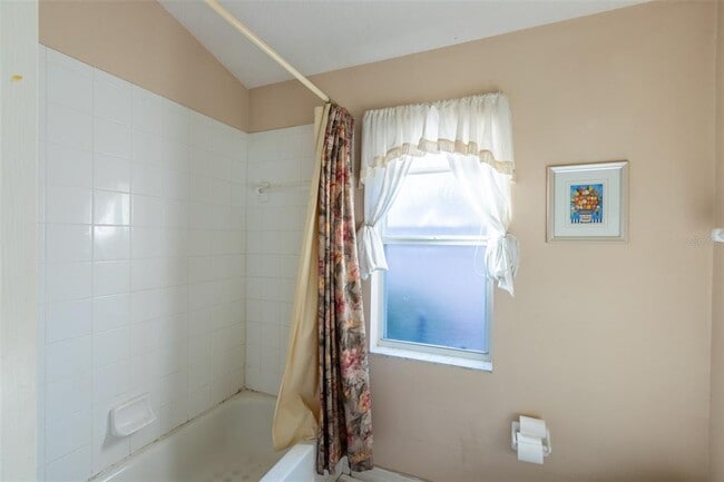 Building Photo - 497 Pickfair Terrace