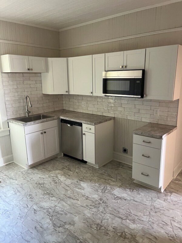 Building Photo - 726 Maywood St