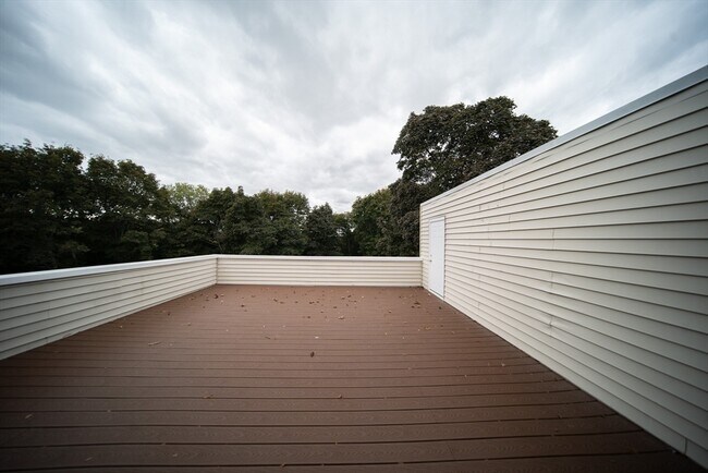 Building Photo - 208 Rawson Rd